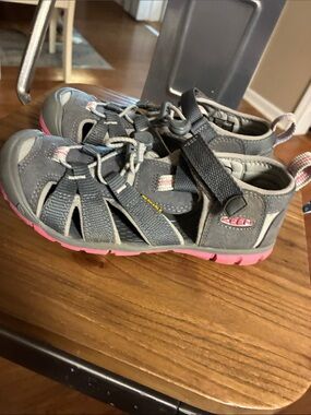 KEEN Gray and Pink Kids' Closed-Toe Sandals